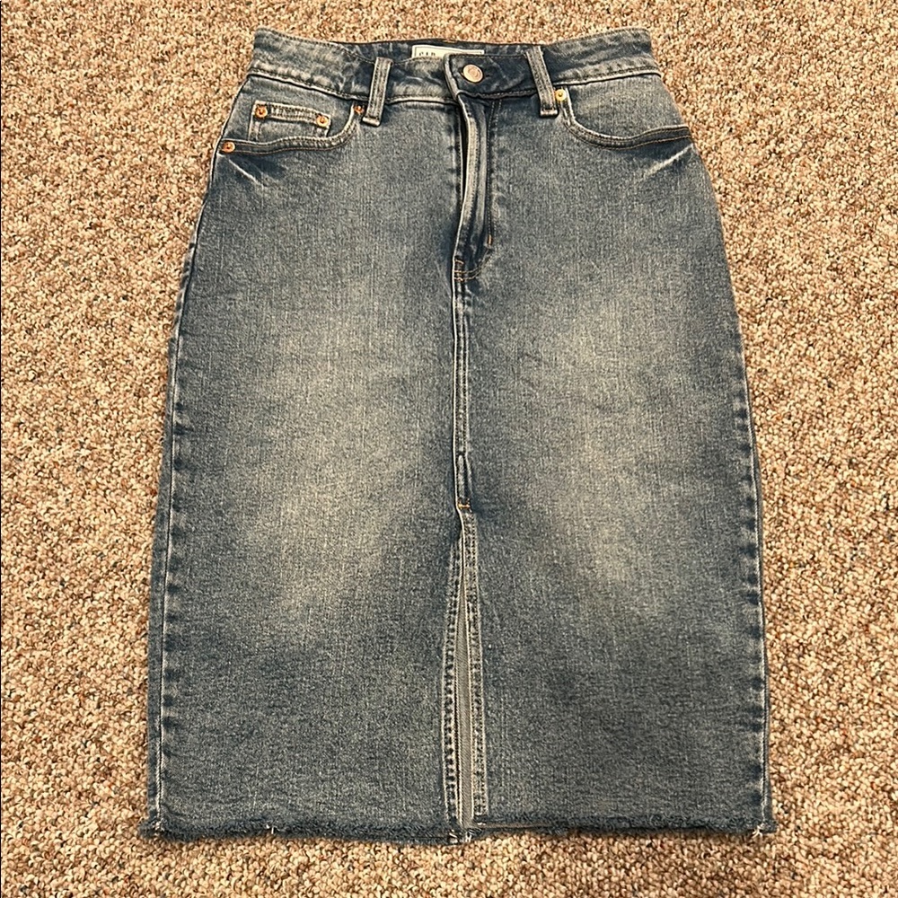 Gap Icon High-Waist Medium Wash Denim Pencil Skirt